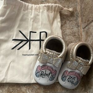 NWOT Freshly Picked Star Wars Baby Moccasins